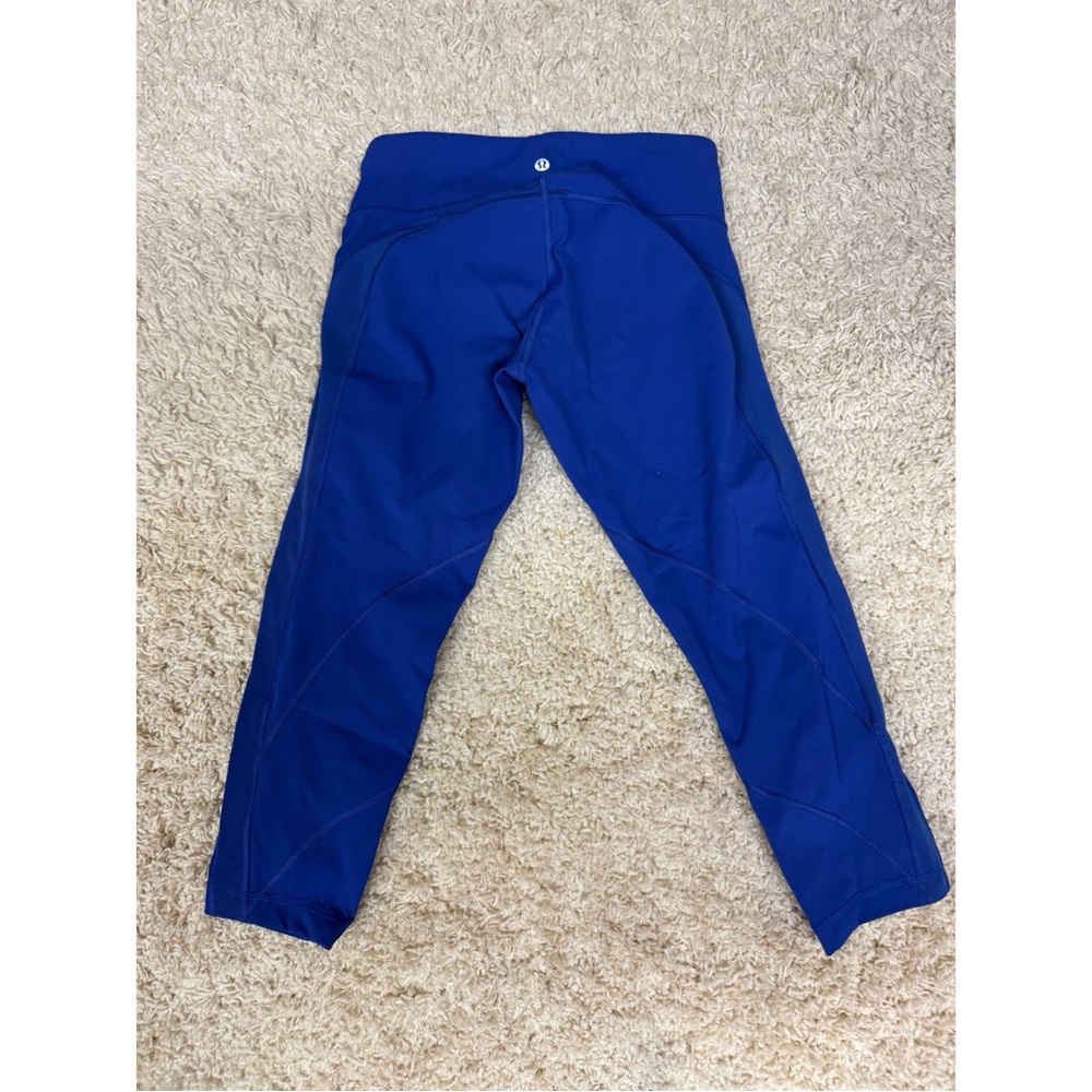 Vibrant Royal Blue Capri leggings with Relaxed Fit and low rise Waistband